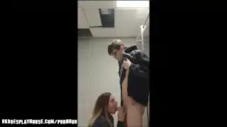Heather Kane sucks off Nerd in Public Bathroom demanding Test Answers