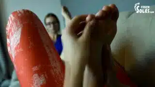 Lesbian roommates smelly feet and foot worship (sexy feet, czech soles)