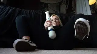 BigTittyGothEgg – Cumming home after a long day