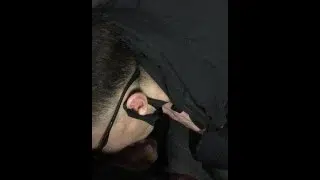 Экстрим в торговом центре , дал в рот своему парню в туалете