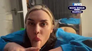 My best friend’s girlfriend gave me an unforgettable blowjob while he went to the store