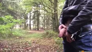 When “smellmydick” from pornhub is outside – dirty things happen