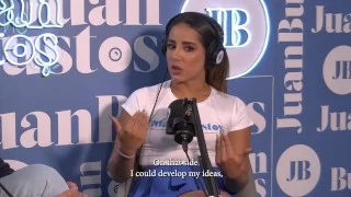 Natalia Garcia Pide una hamburgesa para chuparle la polla  al repartidor en Juan Bustos Podcast