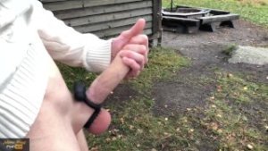 Loving the risk when people are around | Picknick/hike area | Johann Wood