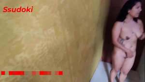 me corri a chorros cuando el chico de limpieza me cogio