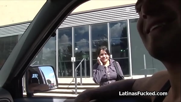 Latina gets in the car to get fucked