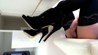 Masturbate at work : Day 51 : Crazy orgasm