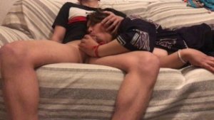 I wake up my stepmom from the sofa and I cum in her mouth