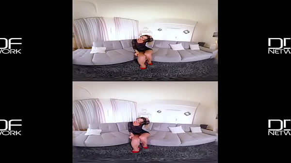 Leggy Fairy: Sexy Brunette Makes You Wanna Cum On Feet