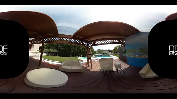 Poolside Penetration – Solo Summer Lovin’
