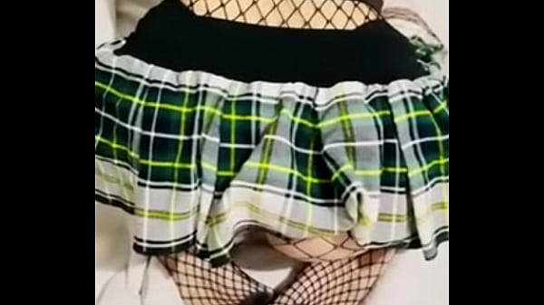 Alumna nalgona es grabada para xvideos