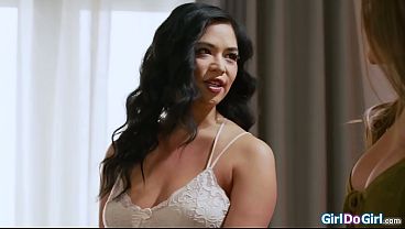 Big tits asian Scarlett Alexis still doubts if she want to buy the massage table.Gizelle Blanco offers a free massage and both get turned on and lick