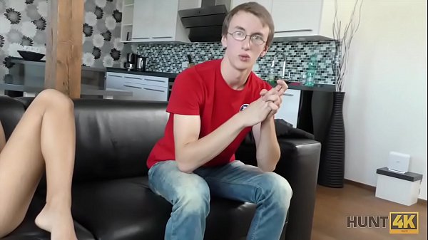 HUNT4K. Small-tittied girl gives blowjob and pussy to man in front of BF