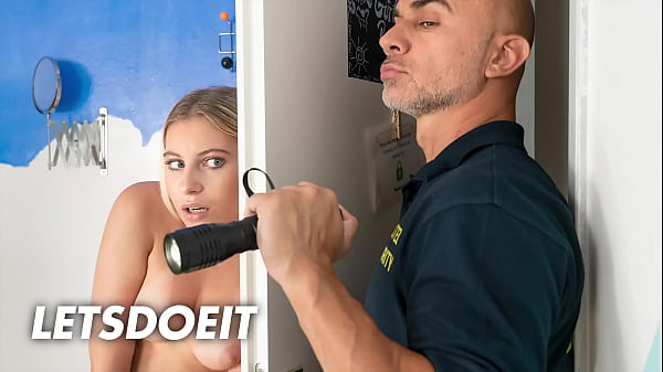 Young Babe (Lilly Bella) Hides From Security Guy But He Finds Her And Bangs Her Perfect Juicy Pussy – HORNY HOSTEL